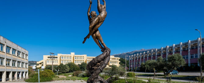 upatras-statue-dna